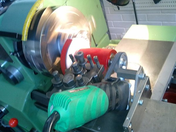 Pumpun säätölevyjen hionta.jpg